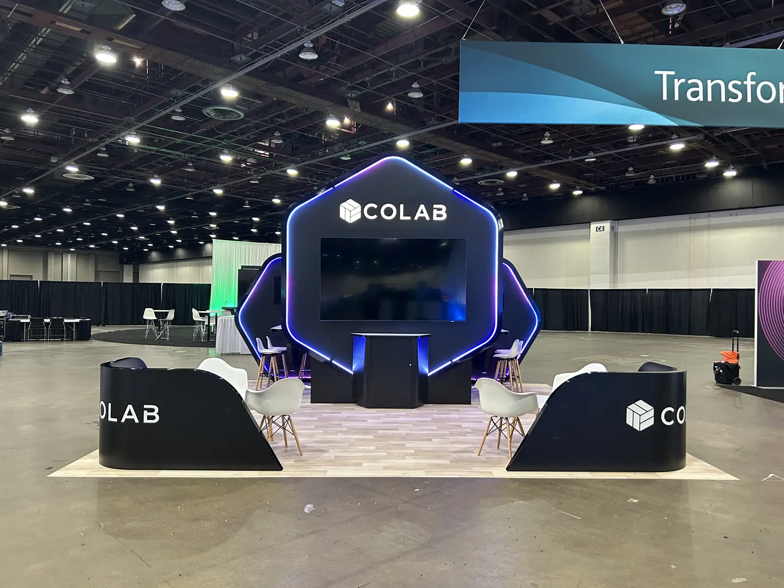 COLAB Large island exhibit